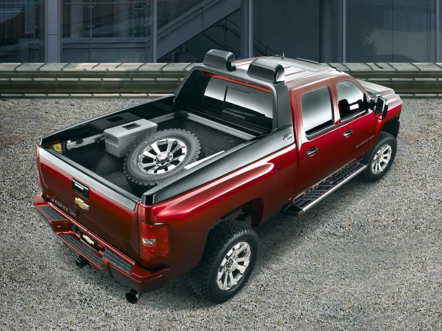  Chevrolet Silverado HD Z71 Crew Cab Concept 2007 года  (фото 3 из 3)